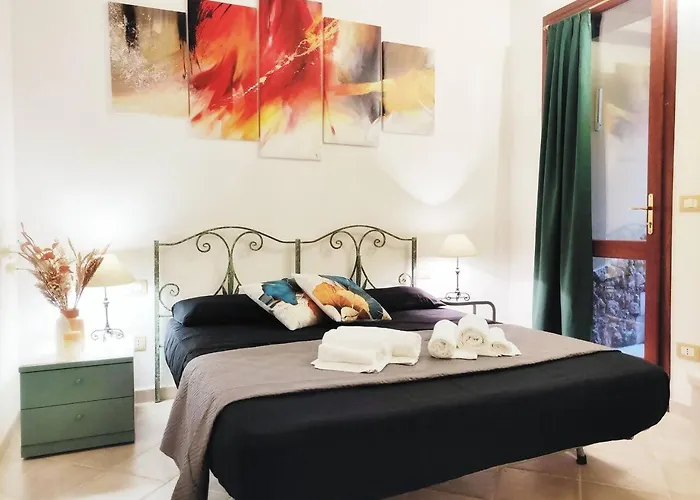Ferienhaus - Marina Breeze 50mt From Sea *
