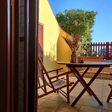 Holiday home Marina Breeze 50mt From Sea Funtana Meiga